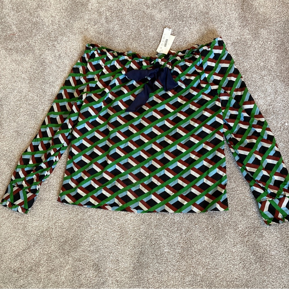 NWT off the shoulder navy blue patterned top